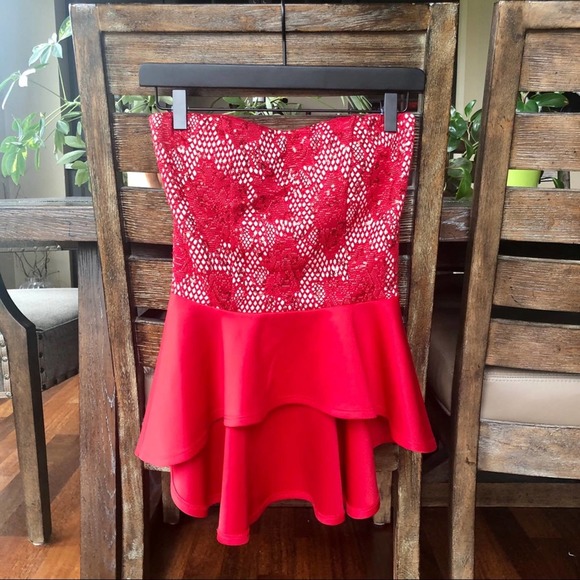 Windsor Red Strapless Top - Picture 1 of 11